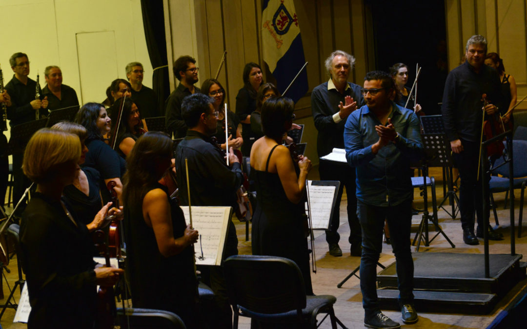 Orquesta Clásica U. de Santiago estrenó obra del chileno René Silva