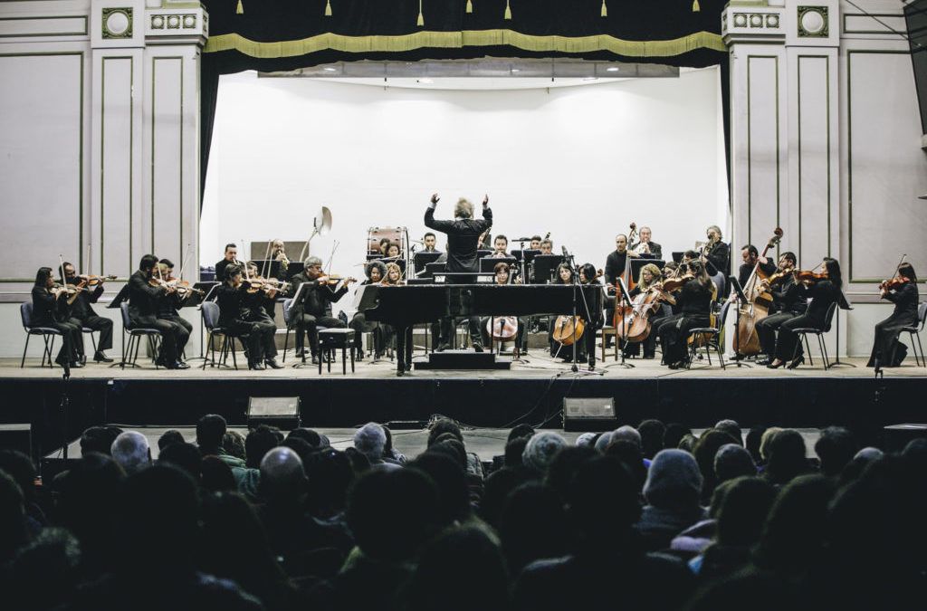 Orquesta Clásica U. de Santiago abre su Temporada 2019 con conciertos en Barrio Yungay y Pedro Aguirre Cerda que rescatan obras chilenas y una poco conocida obertura de Beethoven