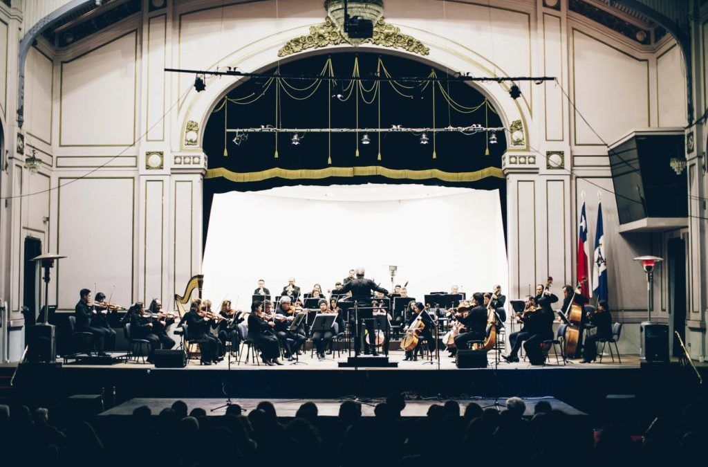Orquesta Clásica Usach retoma sus conciertos en Teatro Aula Magna con dos obras chilenas y un concierto de violín de Mozart