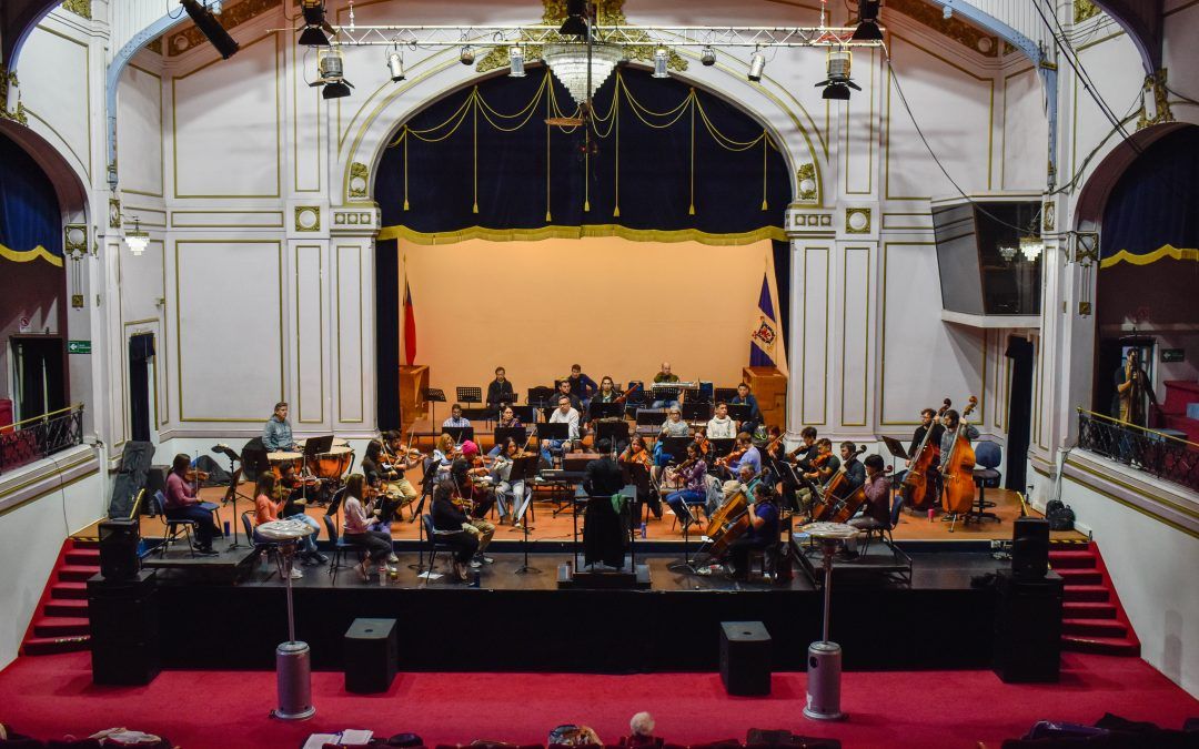 Orquesta Comunitaria Metropolitana inaugura su séptima temporada de conciertos en el Teatro Aula Magna Usach