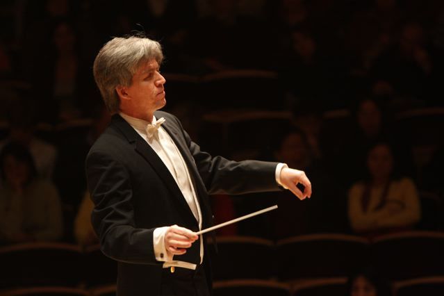 Maestro Pablo Saelzer se reencuentra con la Orquesta Clásica U. de Santiago de la mano de  Beethoven