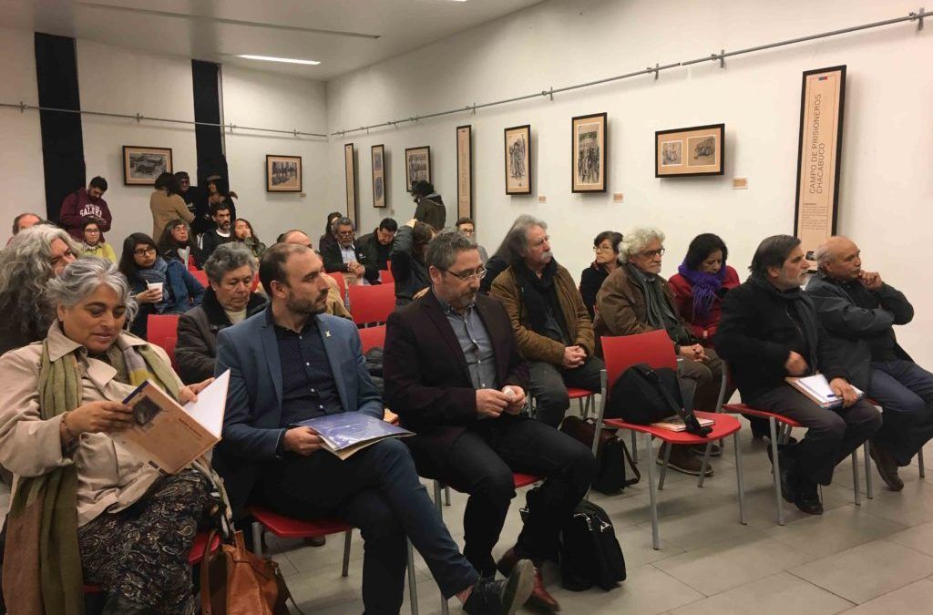 Exposición de dibujos realizados en prisión política por ex estudiante UTE recorre centros culturales