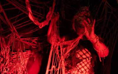 “ARACNE: textil, cuerpo y comunidad” de Colectiva La Curva abre la temporada 2026 de artes visuales Usach